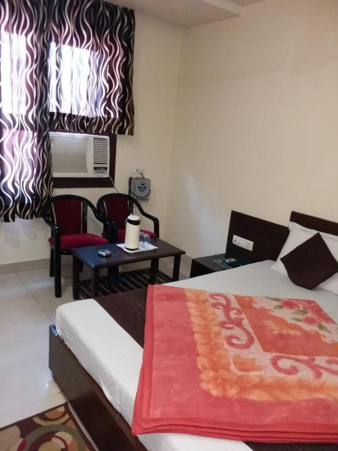Hotel Abhinandan Inn Jaipur Eksteriør bilde