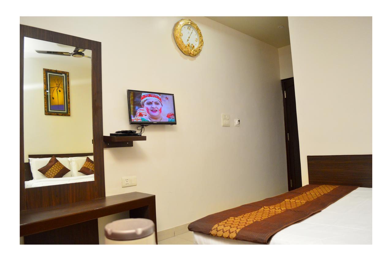 Hotel Abhinandan Inn Jaipur Eksteriør bilde